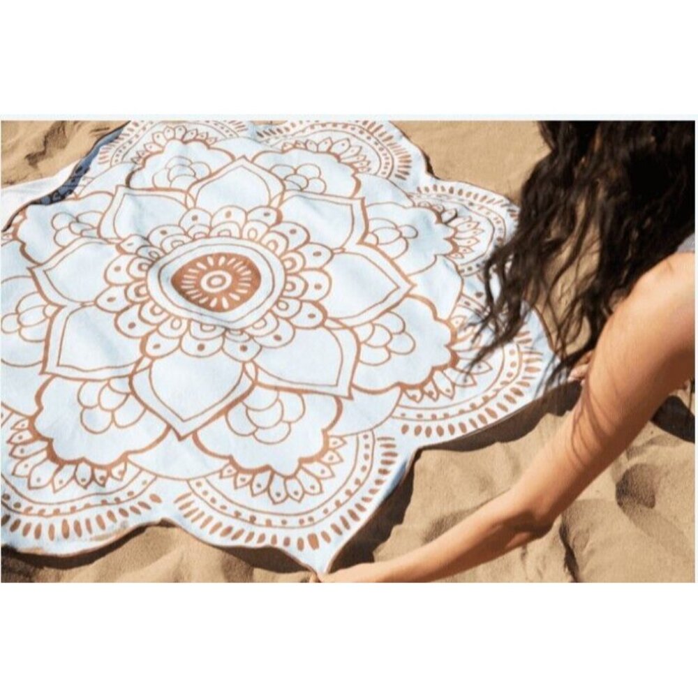 ViX Paula Hermanny Lotus Shaped Towel, 59 in., Blue/Brown